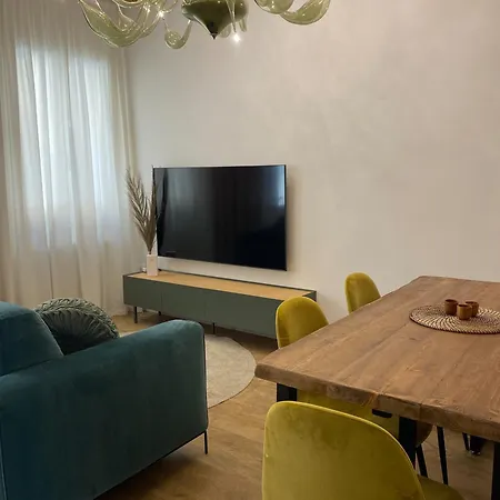 Mistro House By Sleep In *