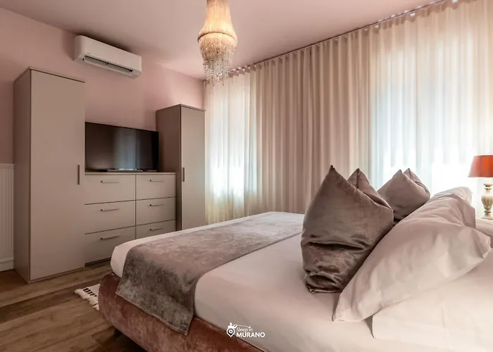 Mistro House - By Sleep In