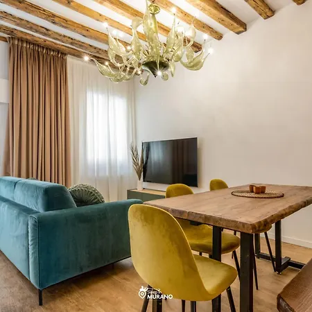 Nyaraló Mistro House & Courtyard - By Sleep In Murano