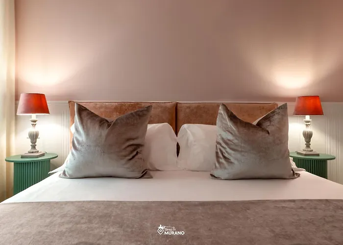 Mistro House - By Sleep In *